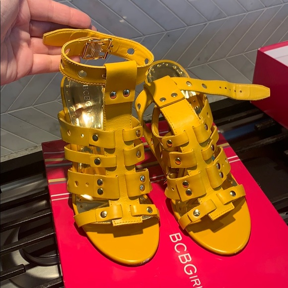 BCBGirls yellow heels - Picture 1 of 8